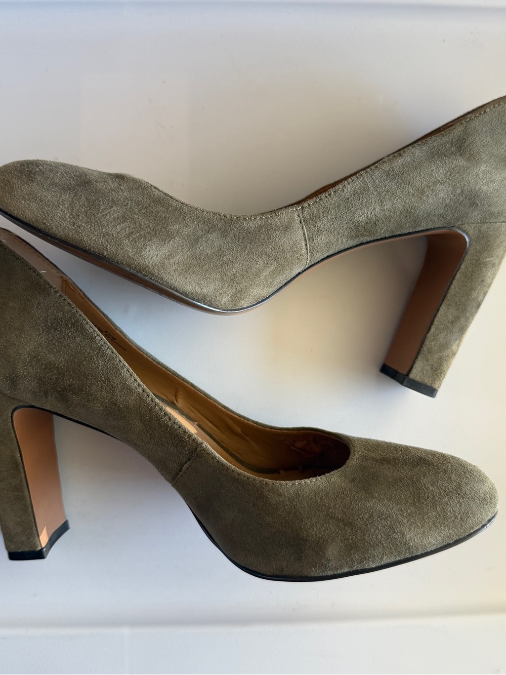 Banana Republic Olive Suede Block Heel Pumps 8.5